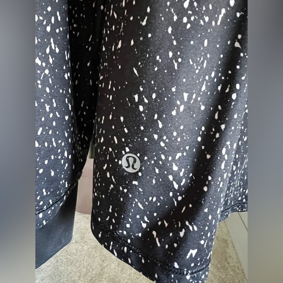 Lululemon 1/4 Zip Pullover - size 6 - Picture 3 of 3